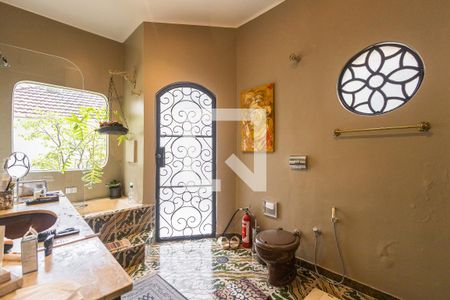 Casa à venda com 440m², 5 quartos e 2 vagasBanheiro da Suíte