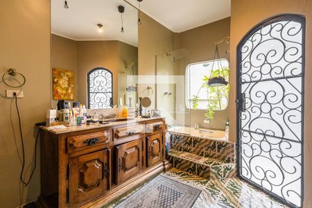 Casa à venda com 440m², 5 quartos e 2 vagasBanheiro da Suíte