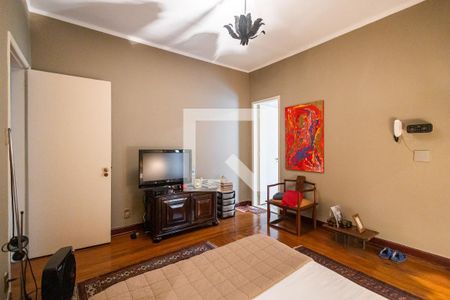 Casa à venda com 440m², 5 quartos e 2 vagasSuíte