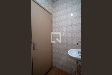 Casa para alugar com 198m², 3 quartos e 4 vagasBanheiro da Edícula