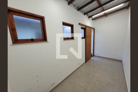 Casa à venda com 120m², 2 quartos e 2 vagas Casa à venda com 120m², 2 quartos e 2 vagasQuarto