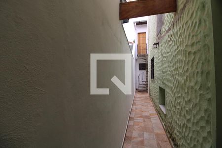 Casa à venda com 120m², 2 quartos e 2 vagasQuintal lateral
