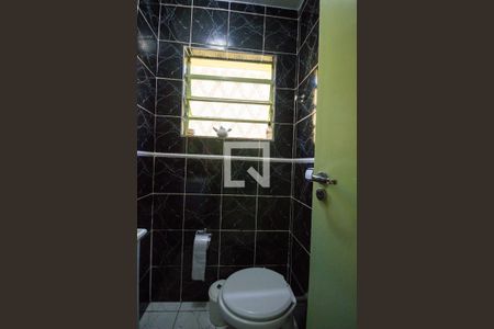 Banheiro de casa à venda com 3 quartos, 160m² em Vila Baby, São Paulo