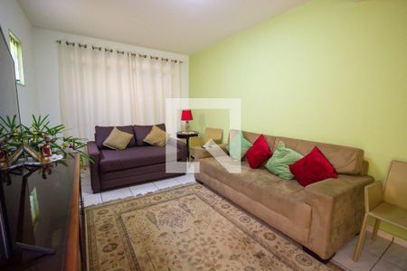 Sala de casa à venda com 3 quartos, 160m² em Vila Baby, São Paulo