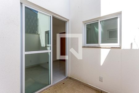 Área de Serviço de apartamento para alugar com 2 quartos, 42m² em Jardim Las Vegas, Santo André