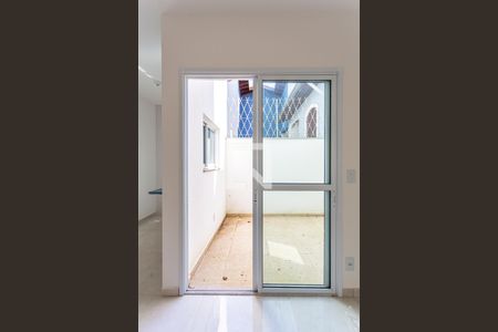 Apartamento para alugar com 42m², 2 quartos e 1 vaga Apartamento para alugar com 42m², 2 quartos e 1 vagaÁrea de Serviço