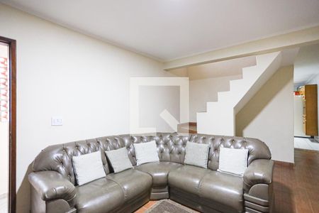 Casa à venda com 231m², 3 quartos e 2 vagasSala