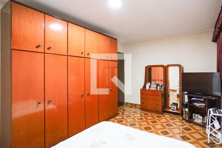 Casa à venda com 231m², 3 quartos e 2 vagasSuíte