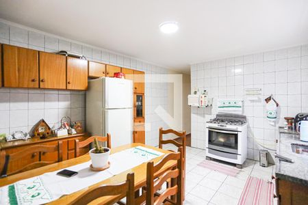 Casa à venda com 231m², 3 quartos e 2 vagasCozinha