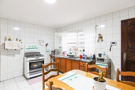 Casa à venda com 231m², 3 quartos e 2 vagasCozinha