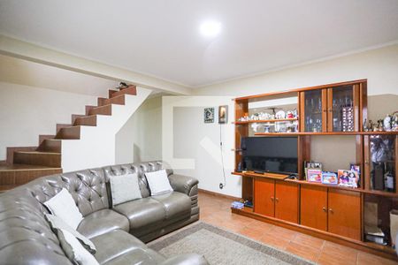 Casa à venda com 231m², 3 quartos e 2 vagasSala