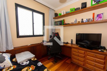 Quarto 1 de apartamento para alugar com 3 quartos, 110m² em Cristo Rei, Curitiba