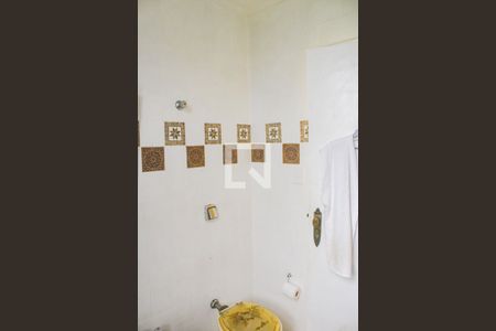 Casa à venda com 230m², 4 quartos e 3 vagasBanheiro 1