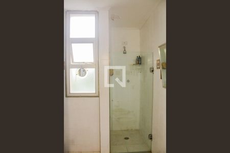 Banheiro 1 de casa à venda com 4 quartos, 230m² em Jardim Prudência, São Paulo