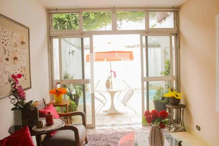 Casa à venda com 230m², 4 quartos e 3 vagassala 2