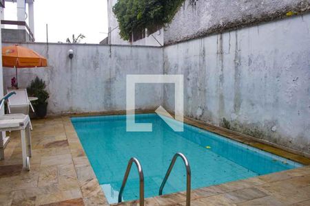 Casa à venda com 230m², 4 quartos e 3 vagasPiscina