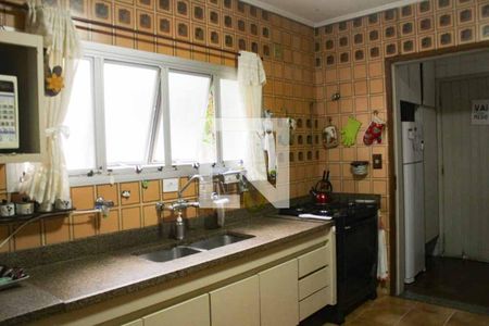 Casa à venda com 230m², 4 quartos e 3 vagasCozinha