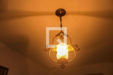 Casa à venda com 230m², 4 quartos e 3 vagasDetalhe