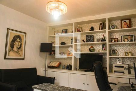 Casa à venda com 230m², 4 quartos e 3 vagasEscritório