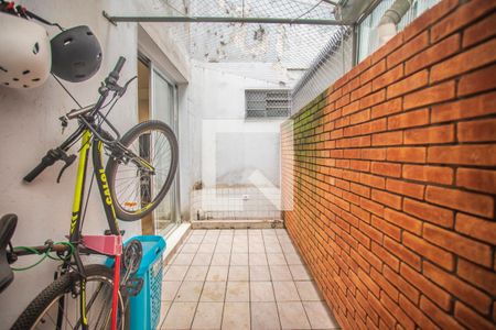 Apartamento à venda com 65m², 2 quartos e sem vagaÁrea de Serviço