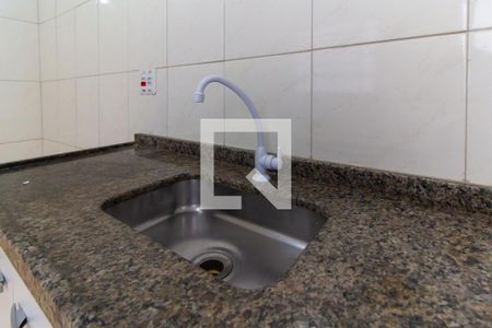 Sala/Cozinha de casa para alugar com 1 quarto, 20m² em Vila Santo Estevão, São Paulo
