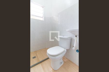Banheiro de casa para alugar com 1 quarto, 20m² em Vila Santo Estevão, São Paulo