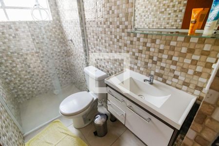 Banheiro de apartamento para alugar com 2 quartos, 76m² em Jardim Record, Taboão da Serra