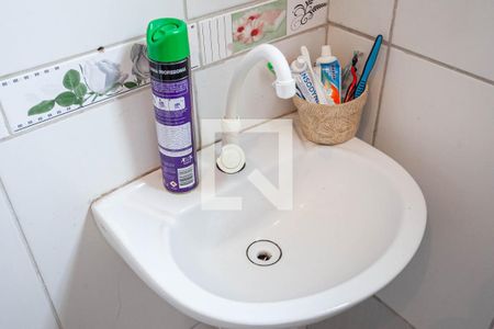 Casa à venda com 280m², 2 quartos e 2 vagasBanheiro social 