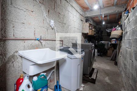 Casa à venda com 280m², 2 quartos e 2 vagasÁrea de serviço 