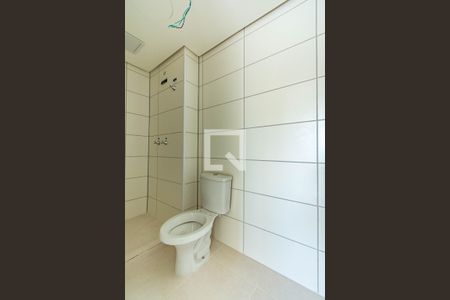 Banheiro de apartamento à venda com 2 quartos, 53m² em Bairro Fátima, Canoas