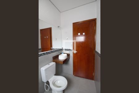 Banheiro da Suíte de casa de condomínio para alugar com 3 quartos, 89m² em Horto Florestal, Sorocaba