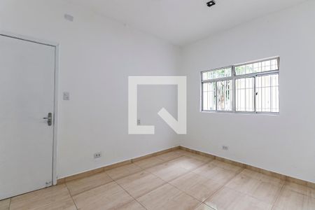 Dormitório 1 de casa para alugar com 2 quartos, 50m² em Vila Santo Estevão, São Paulo