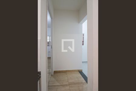 Corredor de casa para alugar com 2 quartos, 50m² em Vila Santo Estevão, São Paulo