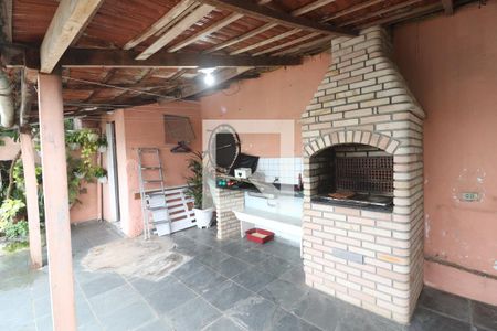 Casa à venda com 100m², 3 quartos e 2 vagasChurrasqueira