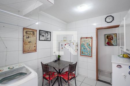 Apartamento à venda com 60m², 2 quartos e sem vagaCozinha e Área de Serviço