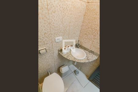 Casa à venda com 120m², 4 quartos e sem vagaBanheiro Social 2