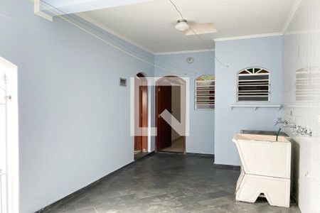 Casa à venda com 213m², 3 quartos e 3 vagas Casa à venda com 213m², 3 quartos e 3 vagasÁrea de Serviço