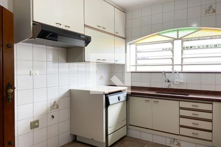 Casa à venda com 213m², 3 quartos e 3 vagas Casa à venda com 213m², 3 quartos e 3 vagasCozinha