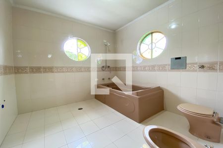 Casa à venda com 213m², 3 quartos e 3 vagas Casa à venda com 213m², 3 quartos e 3 vagasBanheiro da Suíte 2