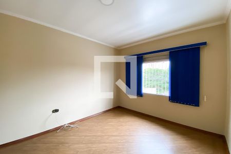 Casa à venda com 213m², 3 quartos e 3 vagas Casa à venda com 213m², 3 quartos e 3 vagasQuarto 3