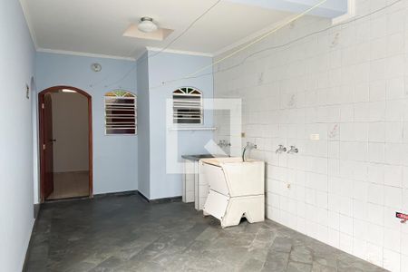 Casa à venda com 213m², 3 quartos e 3 vagas Casa à venda com 213m², 3 quartos e 3 vagasÁrea de Serviço