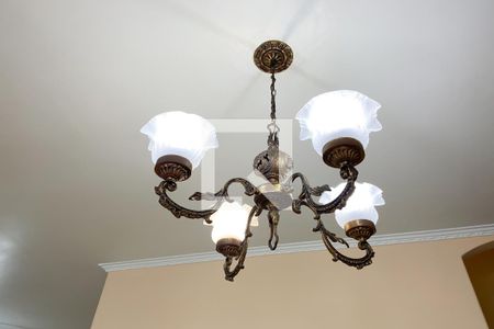 Sala de casa à venda com 3 quartos, 213m² em Quitaúna, Osasco