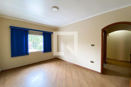 Casa à venda com 213m², 3 quartos e 3 vagas Casa à venda com 213m², 3 quartos e 3 vagasQuarto 3