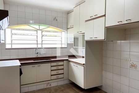 Casa à venda com 213m², 3 quartos e 3 vagas Casa à venda com 213m², 3 quartos e 3 vagasCozinha