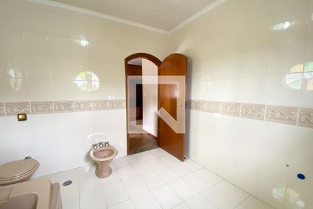 Casa à venda com 213m², 3 quartos e 3 vagas Casa à venda com 213m², 3 quartos e 3 vagasBanheiro da Suíte 2