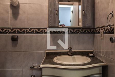 Banheiro de apartamento para alugar com 1 quarto, 51m² em Balneário Cidade Atlântica, Guarujá