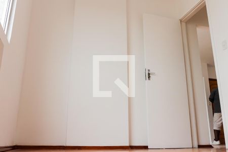 Quarto 2 de apartamento para alugar com 2 quartos, 54m² em Itanhangá, Rio de Janeiro