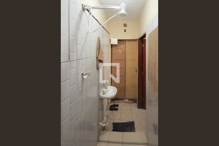 Banheiro de kitnet/studio para alugar com 1 quarto, 22m² em Cidade São Mateus, São Paulo