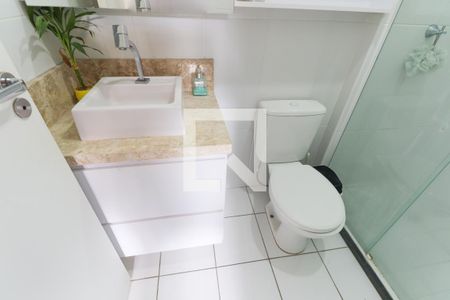 Apartamento para alugar com 54m², 2 quartos e 1 vaga Apartamento para alugar com 54m², 2 quartos e 1 vagaBanheiro da Suite