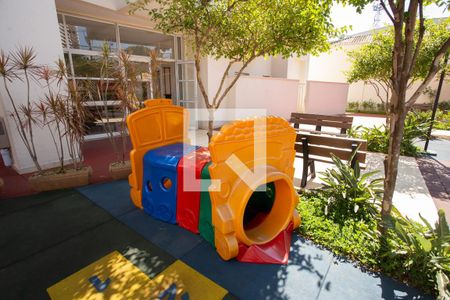 Apartamento à venda com 77m², 2 quartos e 2 vagas Apartamento à venda com 77m², 2 quartos e 2 vagasÁREA COMUM- PLAYGROUND